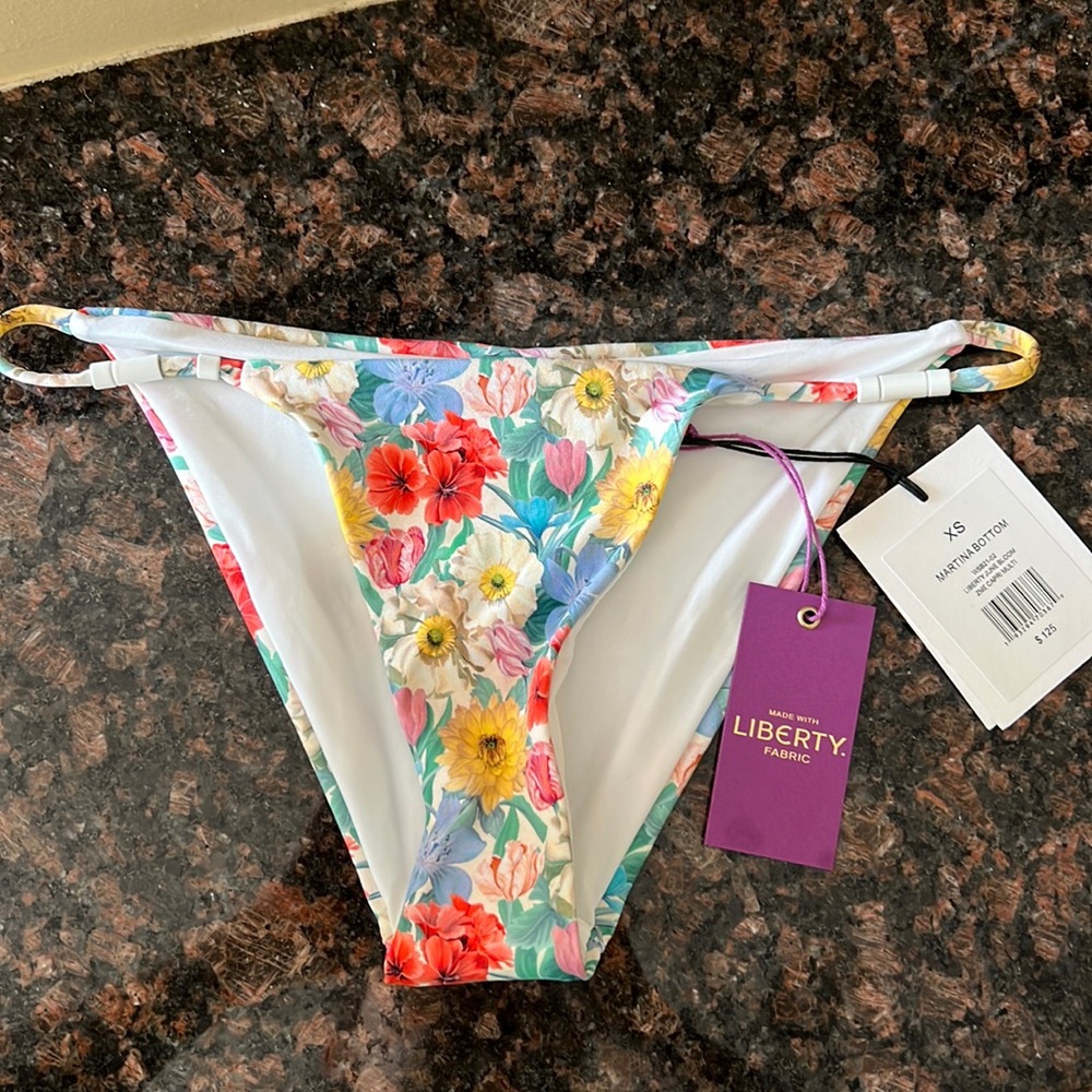 Onia Martina Bottom Liberty June Bloom Capri